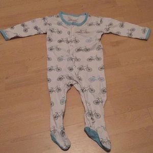 Baby footy with rubber on foot